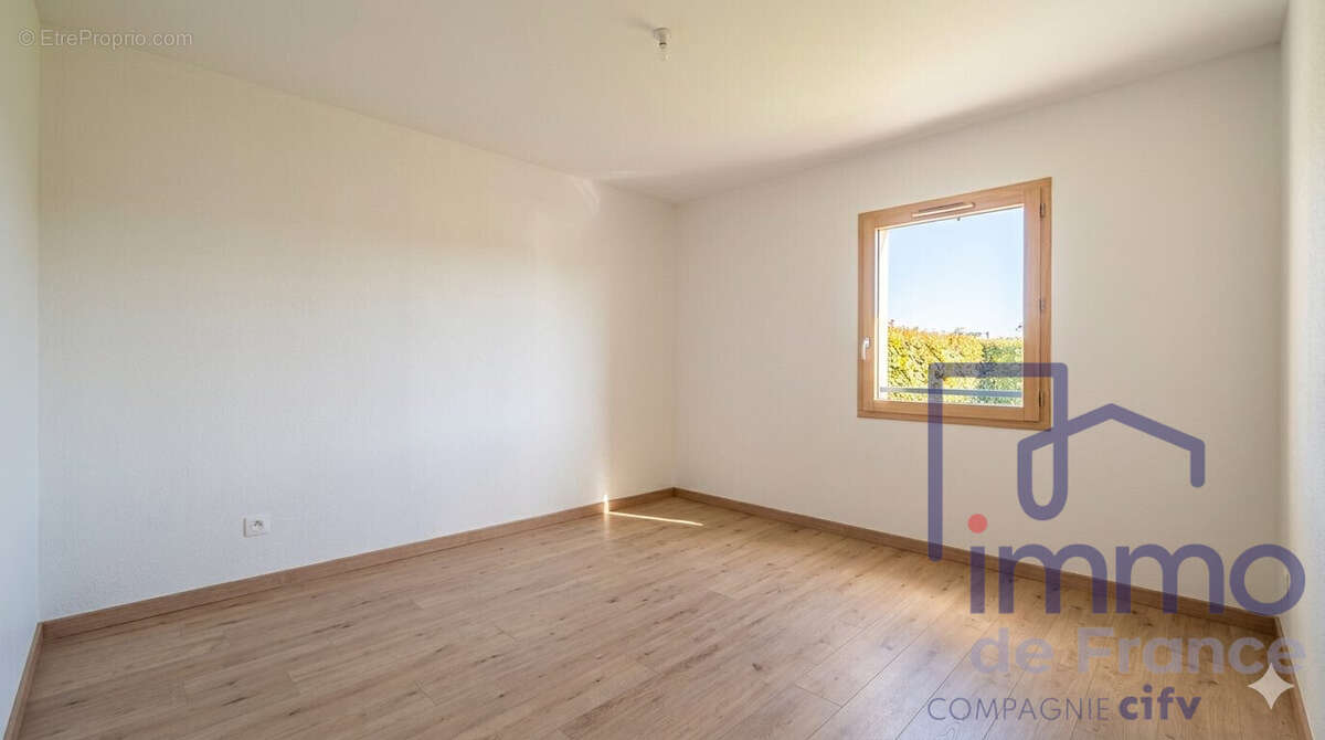Maison 112 m² à Saint-Bonnet-Les-Oules  - photo 7