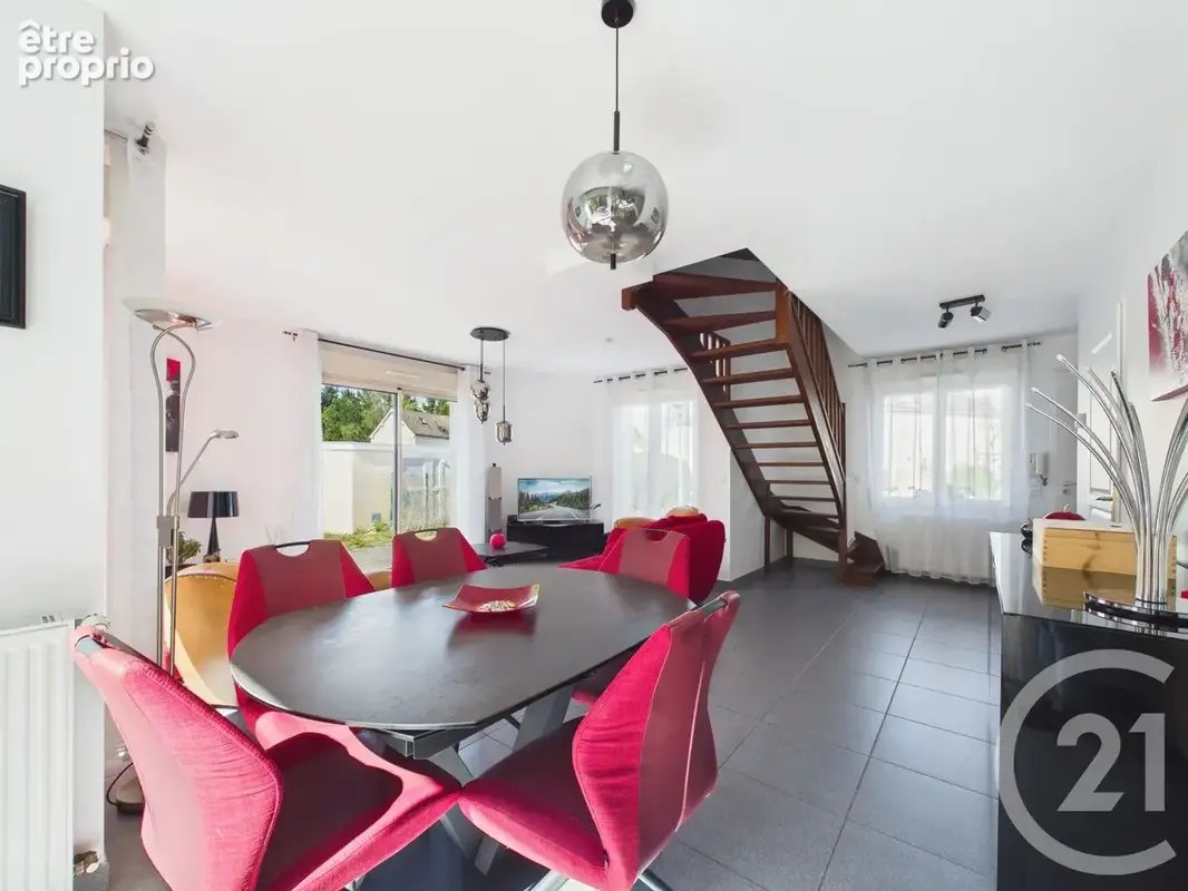 Maison 5 pièces 102 m² à vendre à Le Coudray (28630) - photo 3