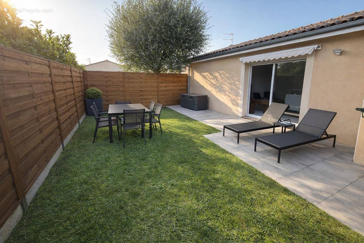 Maison à SAINT-JORY