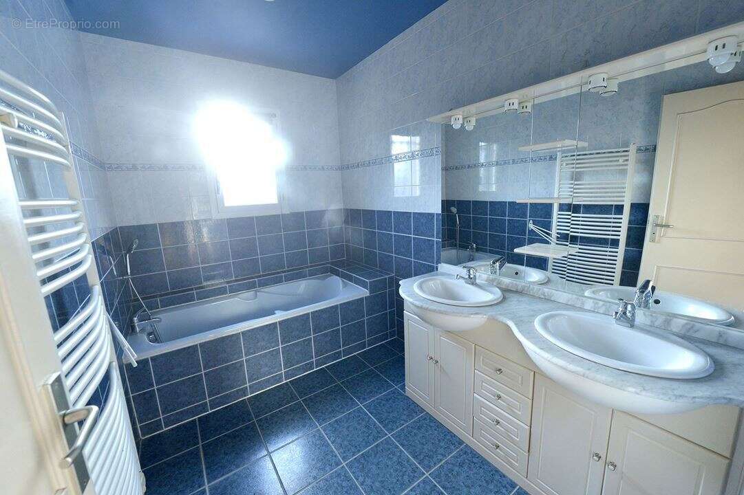 Maison à SAINT-GEORGES-DE-DIDONNE