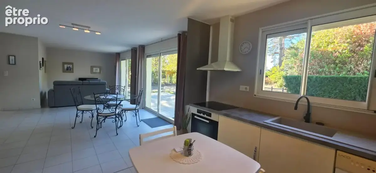 Maison de plain pied récente avec 2 chambres, garage et terrain de 1000 m2 - photo 8