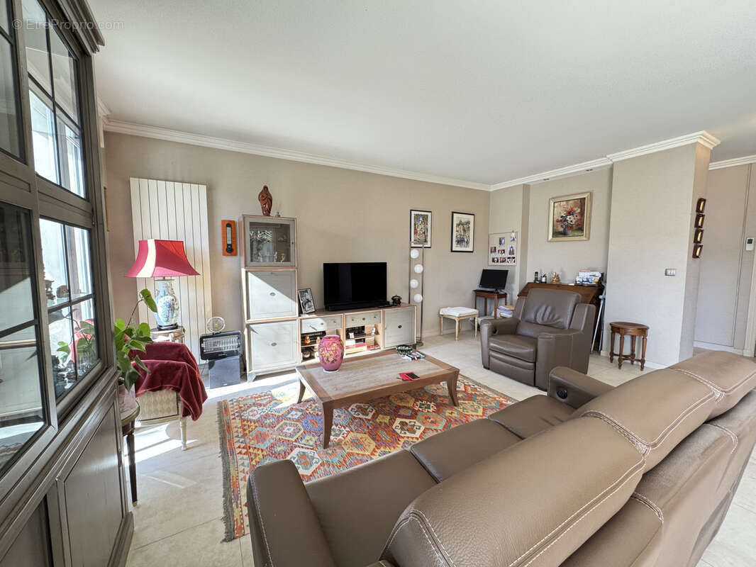Appartement à SAINT-MAUR-DES-FOSSES