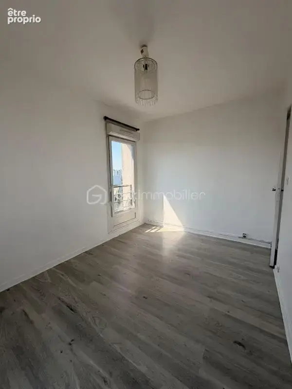 Appartement T3 de 55 m² avec balcon, parking & cave — Idéal 1ᵉʳ achat ou investissement à Aulnay-sous-Bois - photo 9