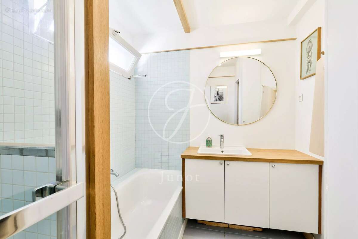 Appartement à VILLE-D'AVRAY