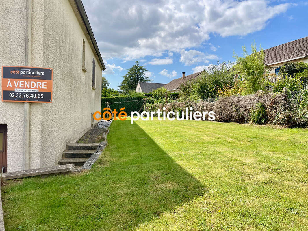 Maison à LA HAYE-PESNEL