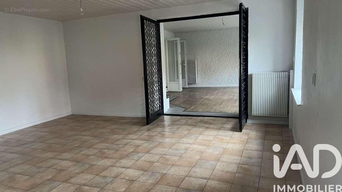 Photo 3 - Appartement à VIEUX-CHARMONT