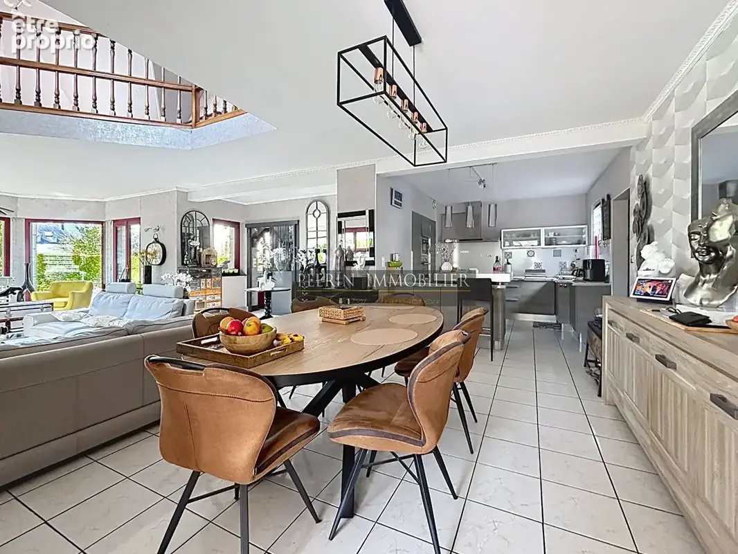 Langueux - belle maison familiale avec vastes dépendances - photo 6