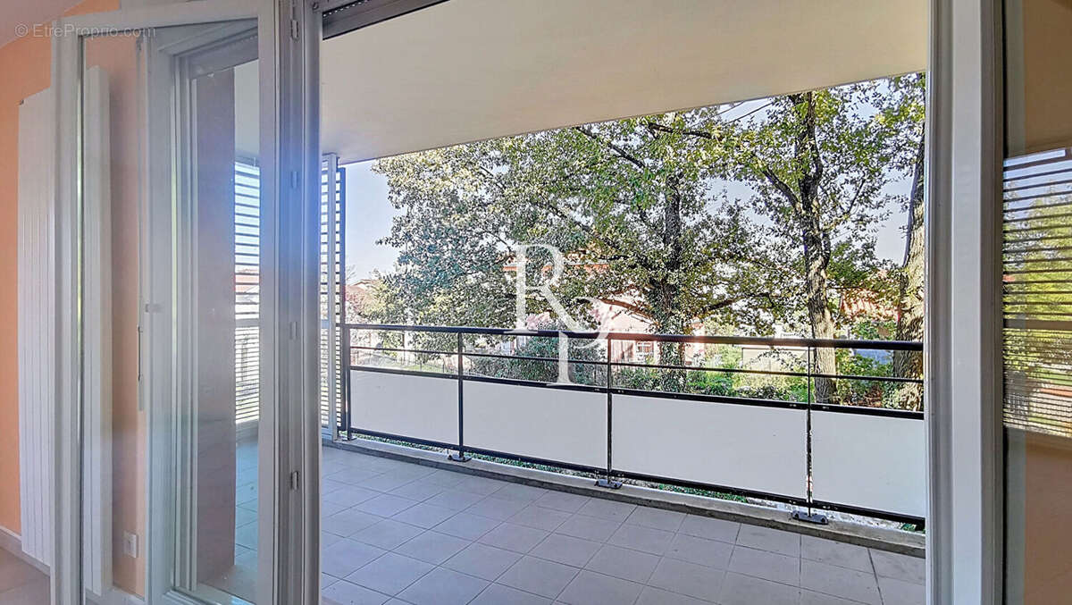 Appartement à CRAPONNE