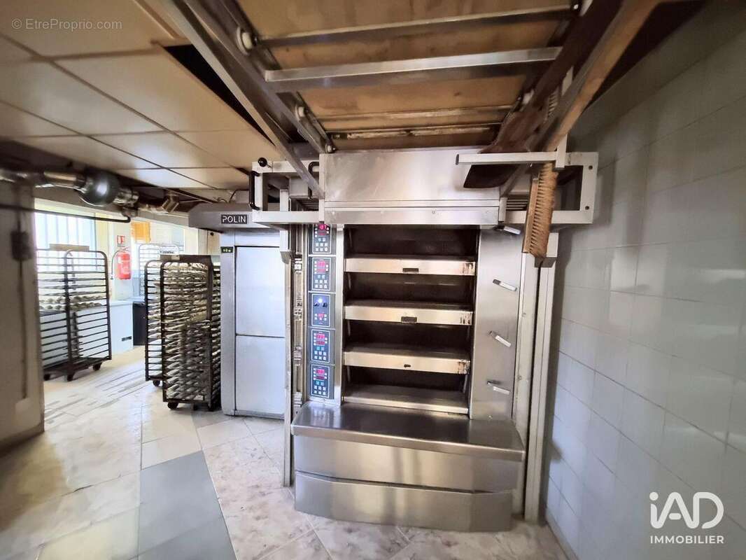 Photo 3 - Commerce à BEAUVOISIN