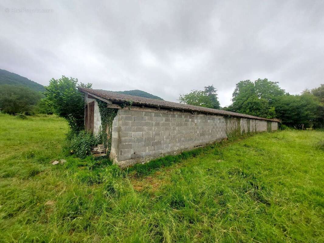 Terrain constructible de 3 600m² SECTEUR"SALIES DU SALAT PROCHE" - photo 9