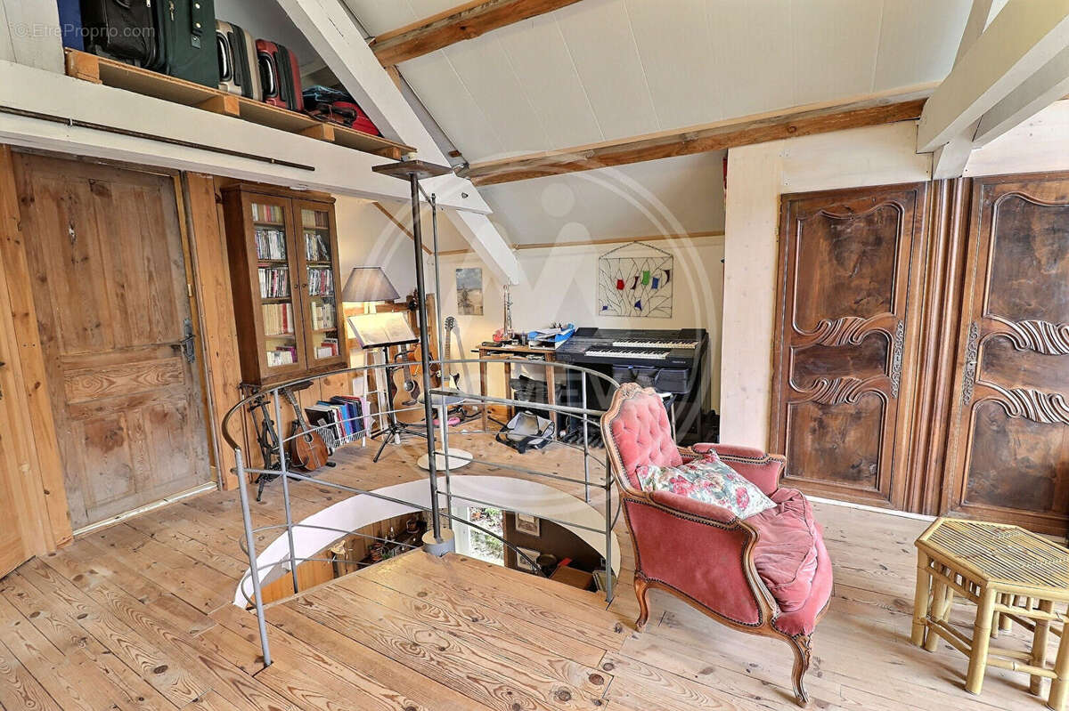 Maison à SAINT-PIERRE-SUR-DOUX