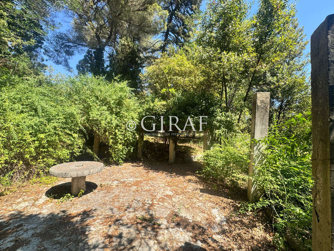 Propriété atypique au caractère rare et authentique, - photo 27