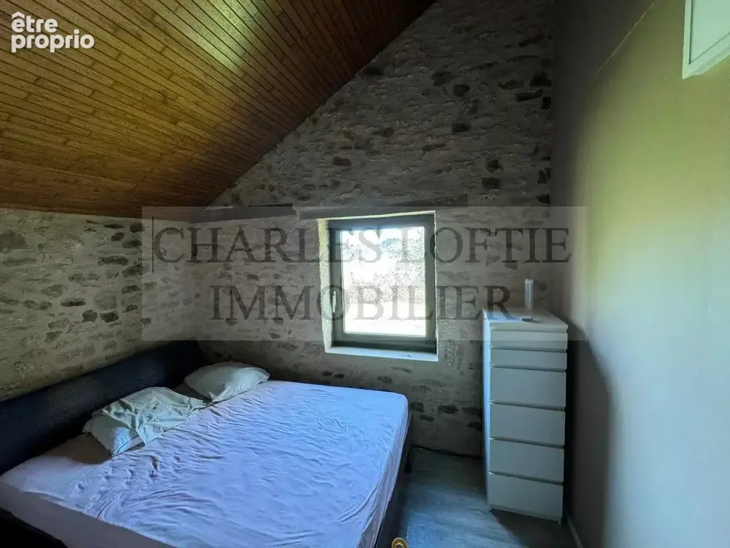Charmante maison en pierre, grangette sur un plus de 2,5 ha de terrain - photo 7