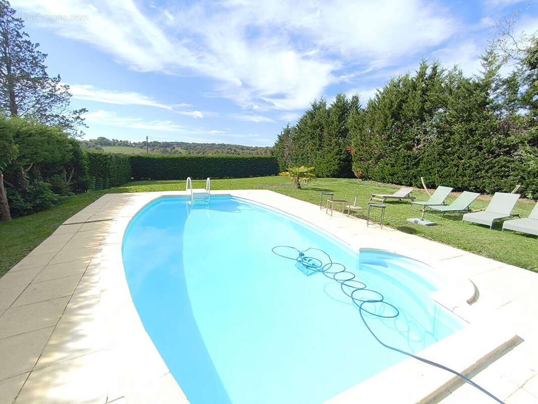 Maison à LISSAC-ET-MOURET