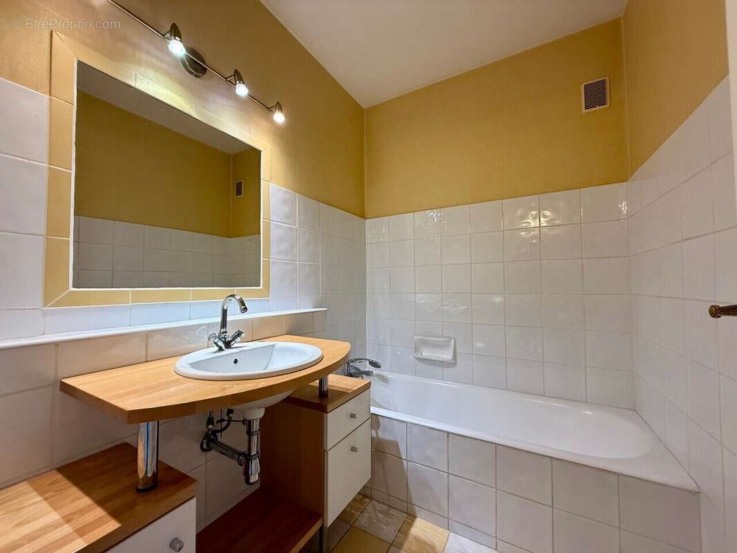 Appartement à ROMANS-SUR-ISERE