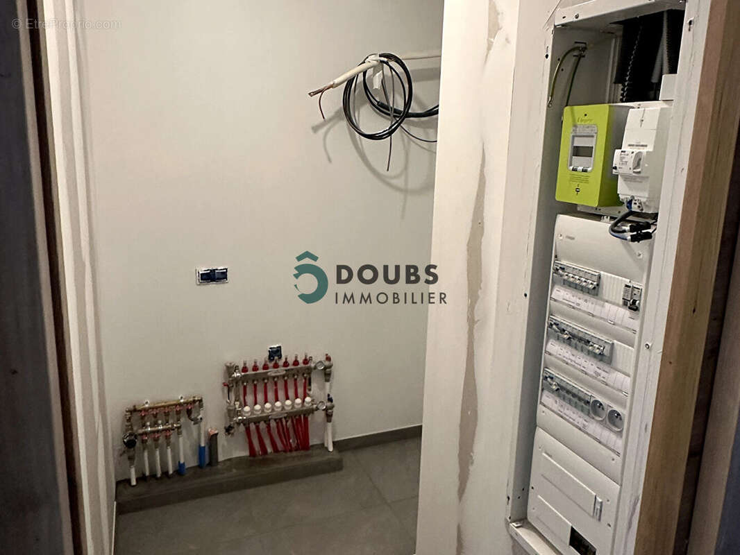 Appartement à ORCHAMPS-VENNES