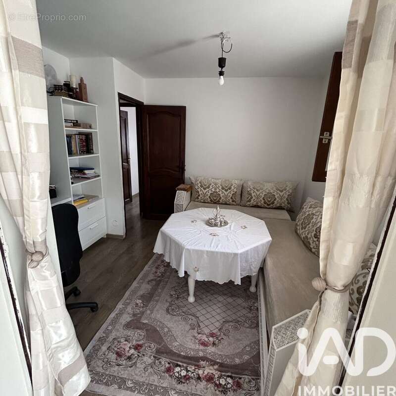 Maison 136 m² à Septemes-Les-Vallons  - photo 8