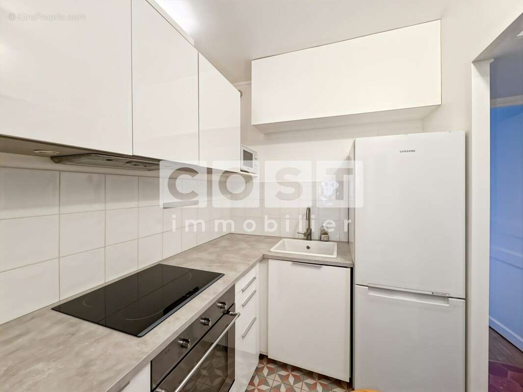 Appartement à PARIS-17E
