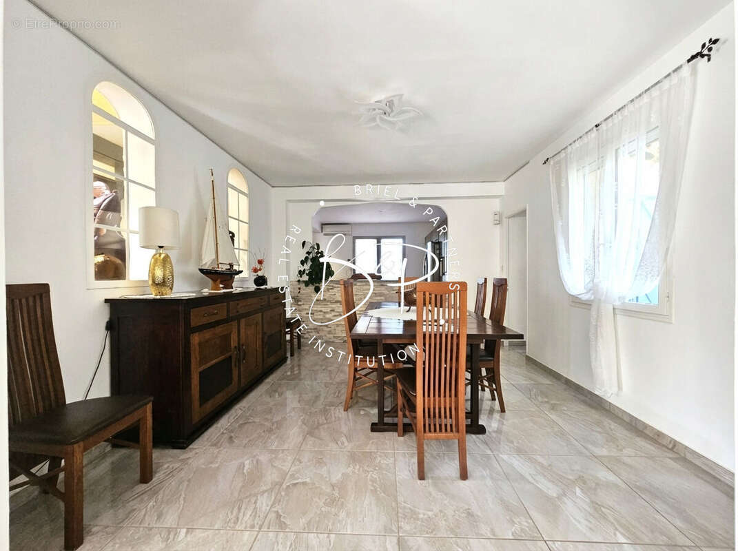 Maison à LORGUES