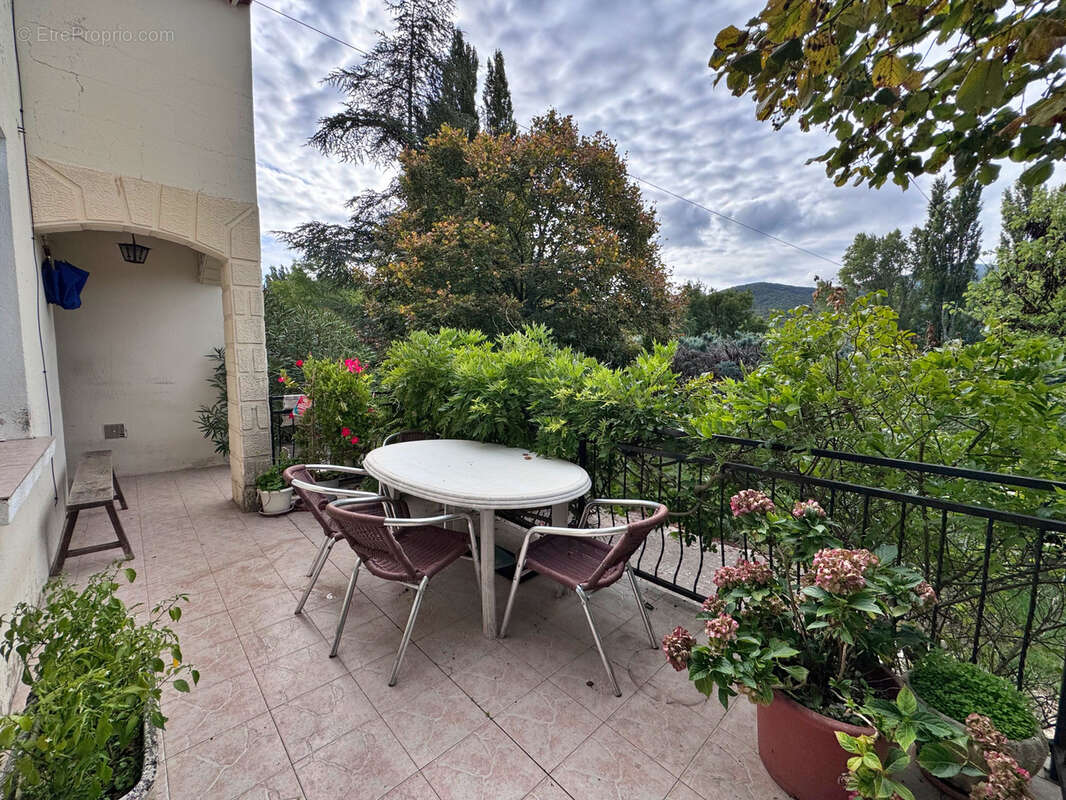 Maison à LE POET-LAVAL