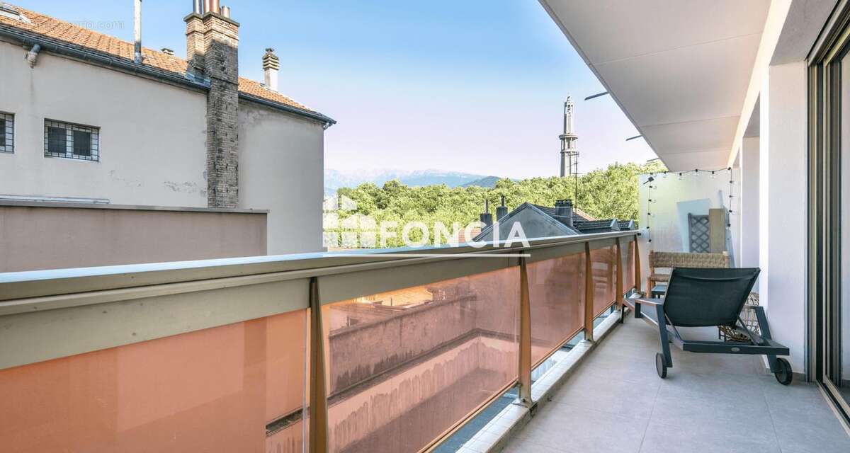 GRENOBLE, Place Paul Vallier, Secteur Chavant - Rue de Strasbourg, Grand T4 avec Terrasses et possibilité d'un garage - photo 13