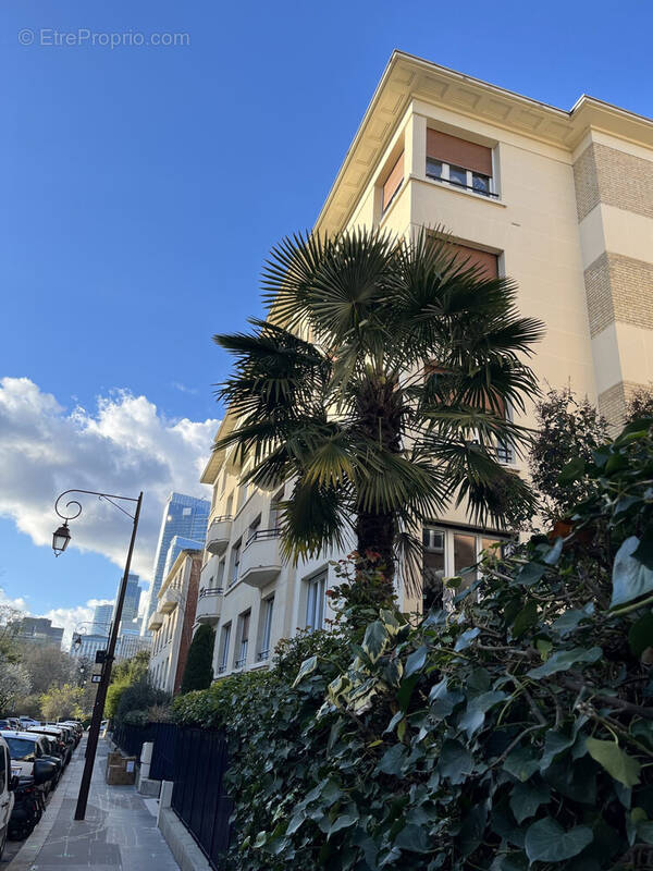 immeuble pierre de taille à Neuilly-sur-Seine - Appartement à NEUILLY-SUR-SEINE