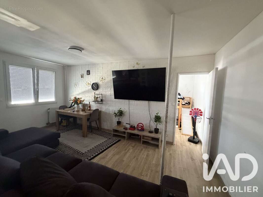 Appartement 77 m² à Reims  - photo 2