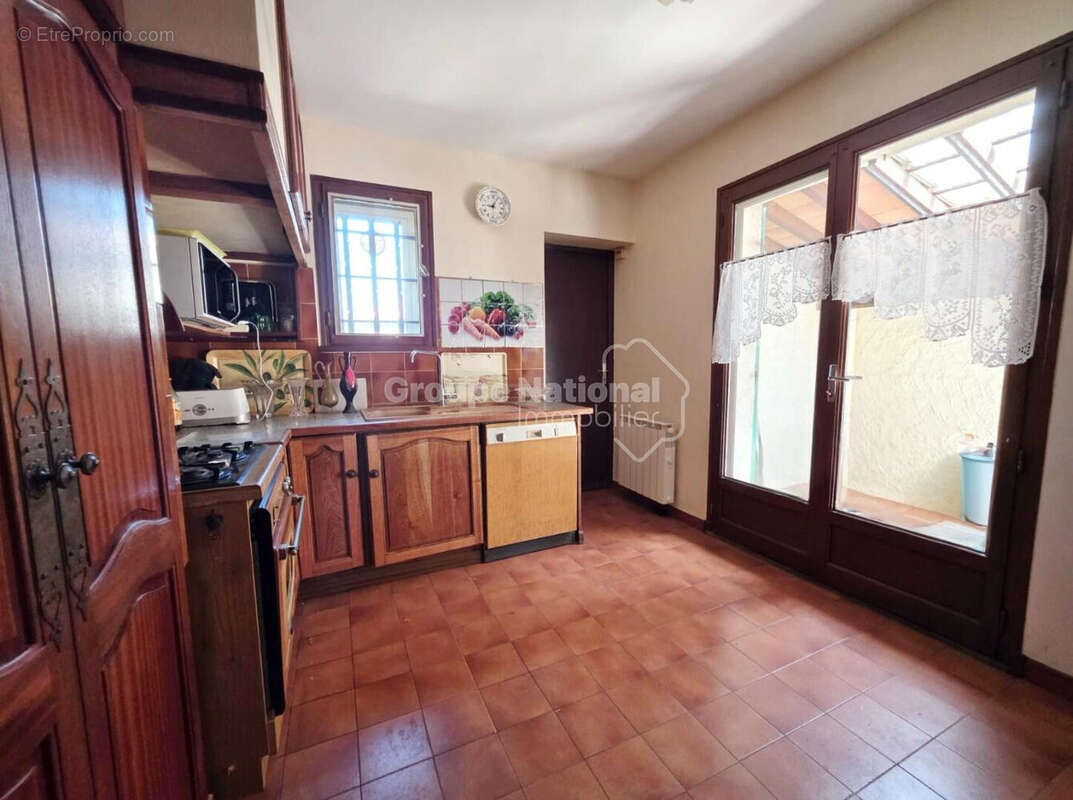 Maison 4 pièces 100 m² - MIRAMAS - photo 6