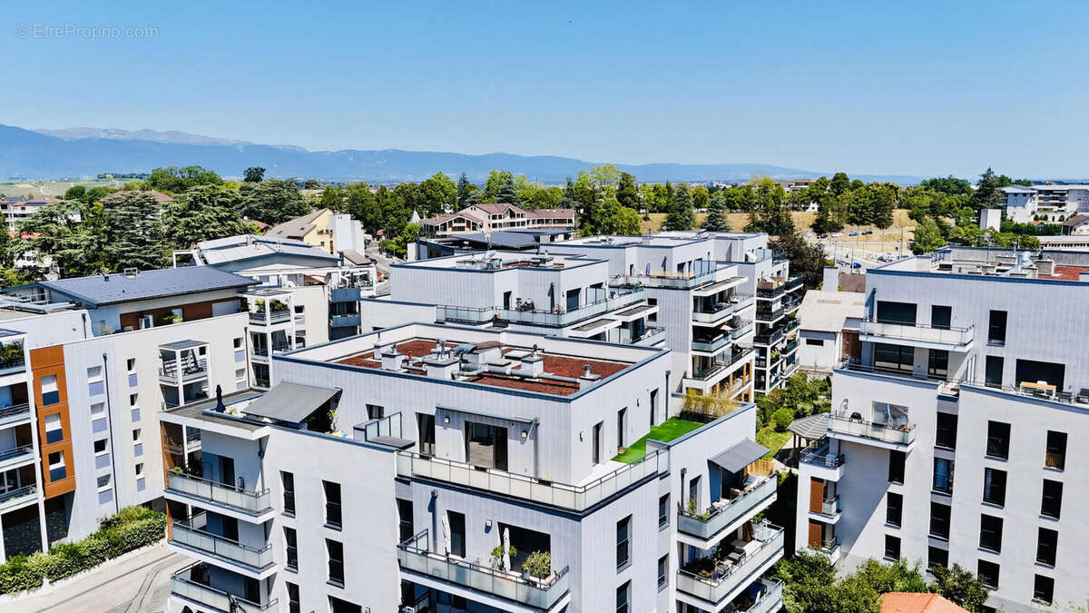 St Julien-en-Genevois centre, Appartement T4 en ATTIQUE avec terrasse de 64,17 m² dans résidence de 2018... - photo 2