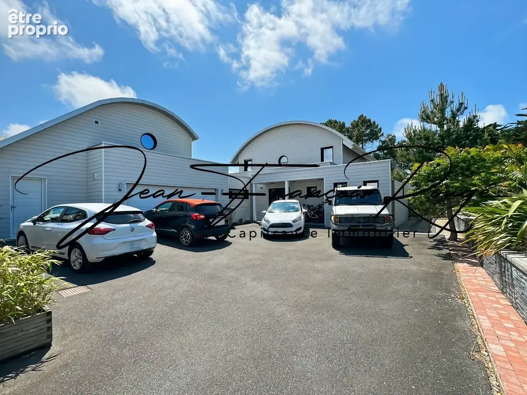 AGON-COUTAINVILLE, à 600 m de la plage, maison d'architecte construite en 2007 de 320 m², avec piscine !!! - photo 5