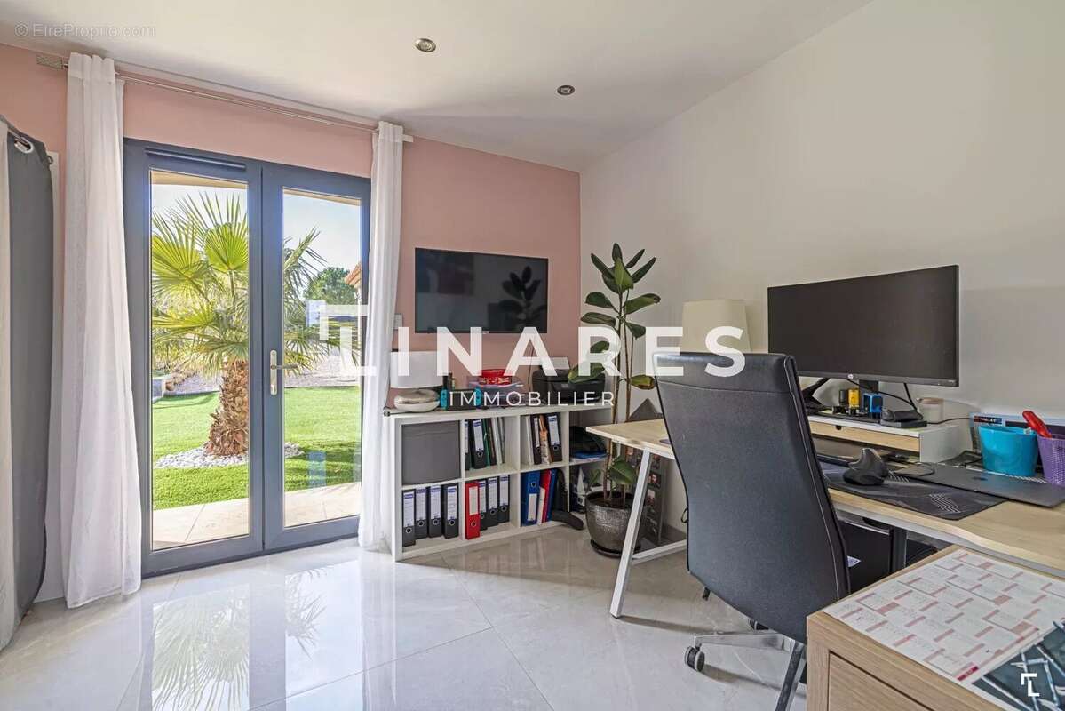 Maison à PLAN-D'AUPS-SAINTE-BAUME