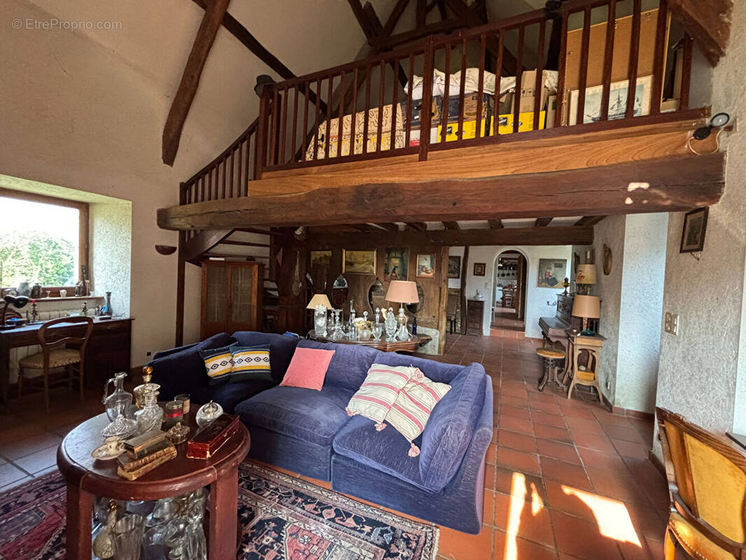 Maison à LA CHAPELLE-DES-MARAIS