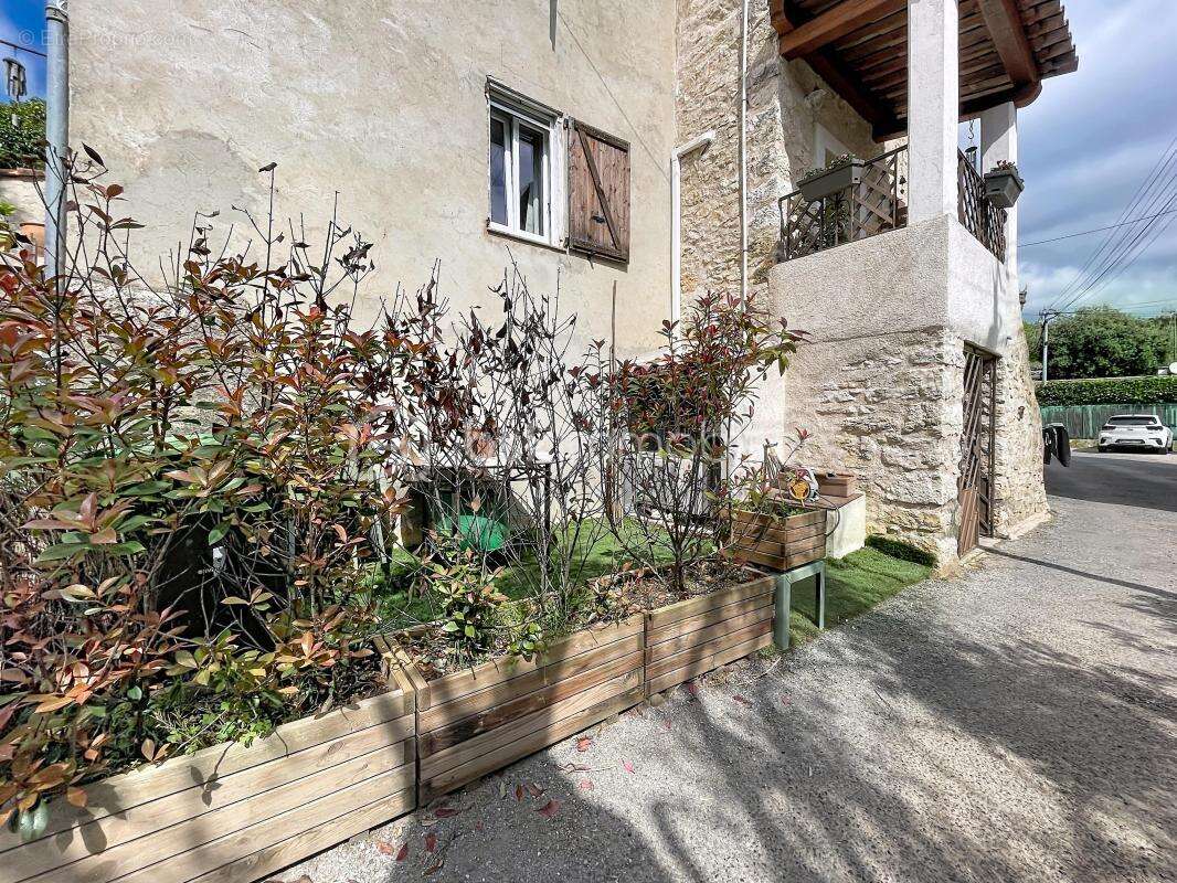 Maison à ROQUEFORT-LES-PINS