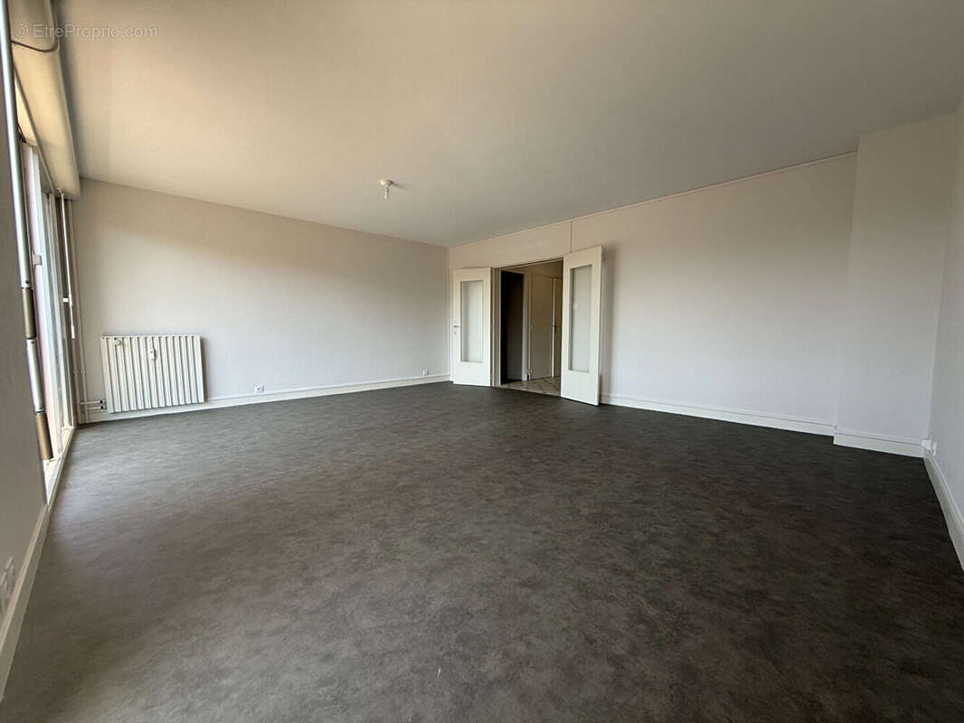 Appartement Montluçon T3 avec garage, ascenseur et balcon - photo 8