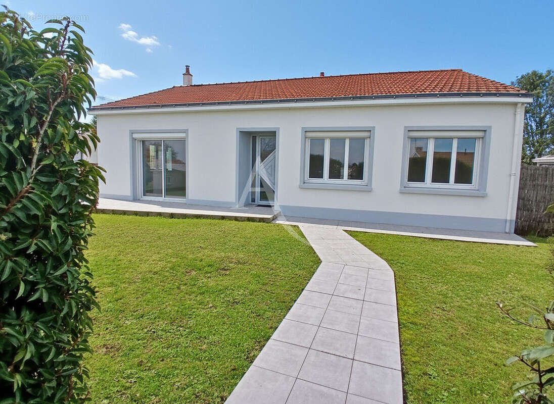 Maison à BOUIN
