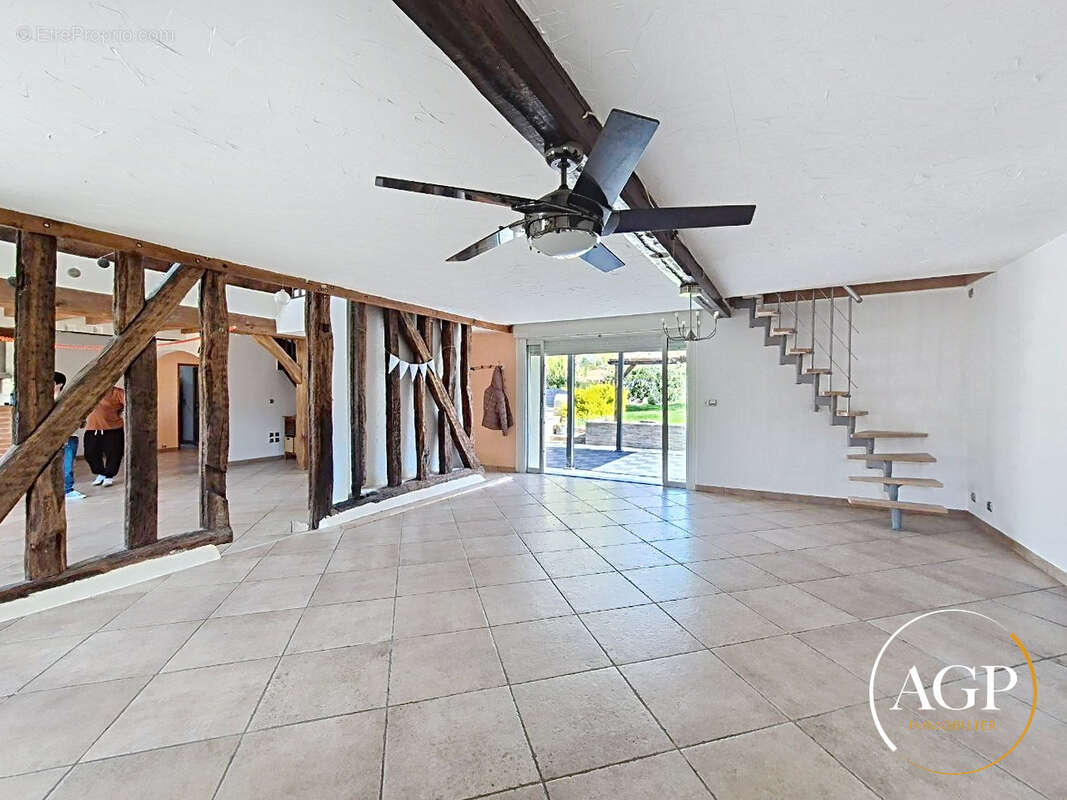 Maison Amilly, 5 chambres - photo 2
