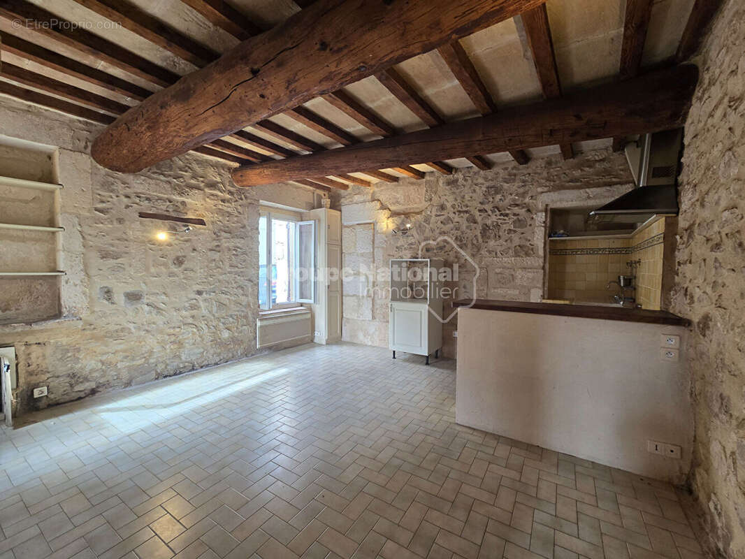 Maison à JONQUIERES-SAINT-VINCENT