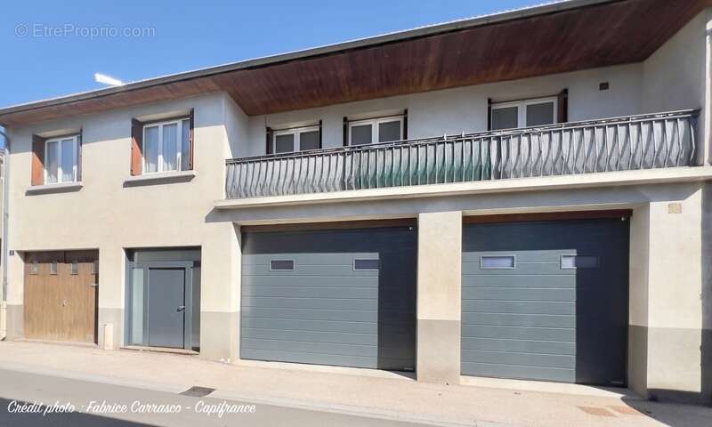 Maison à SAINT-BONNET-PRES-RIOM