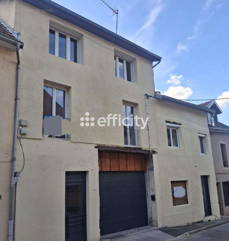 Appartement à ROUGEMONT