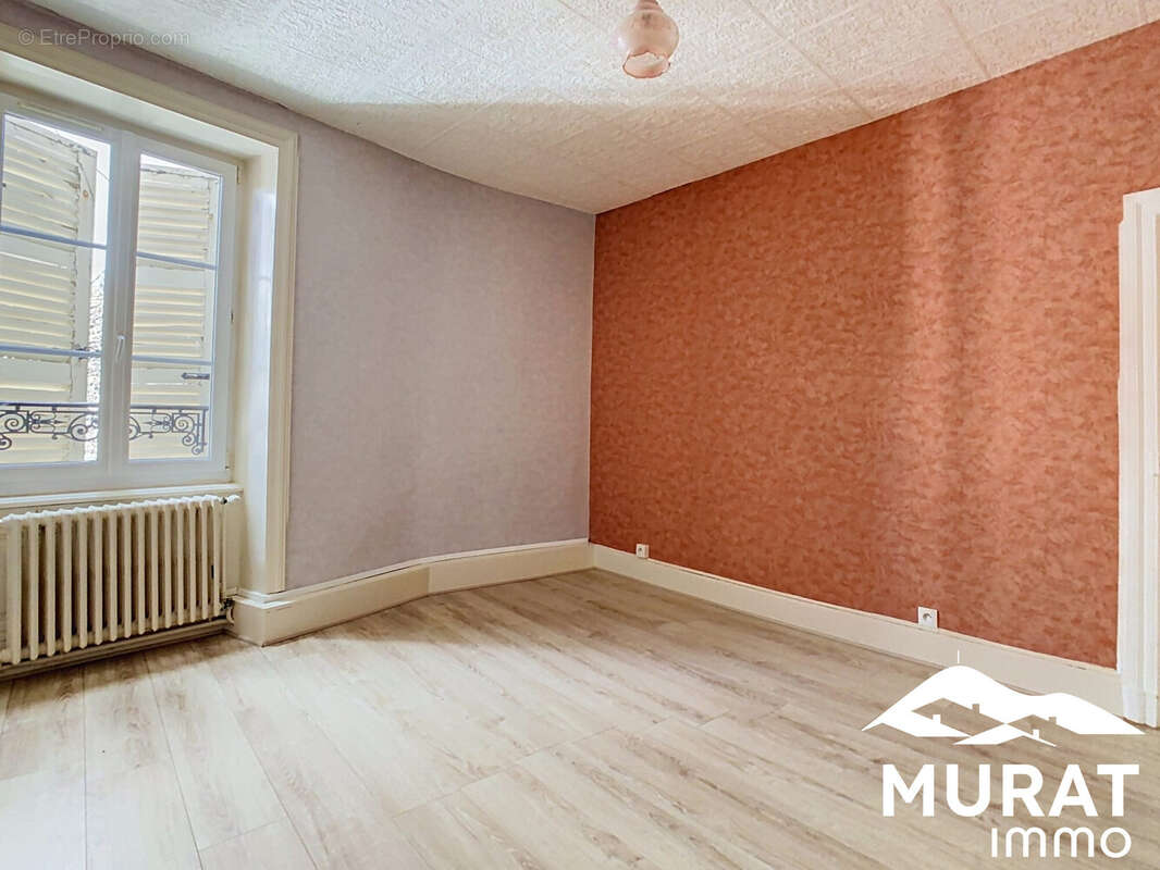 Maison 90 m² à Saint-Sandoux  - photo 7