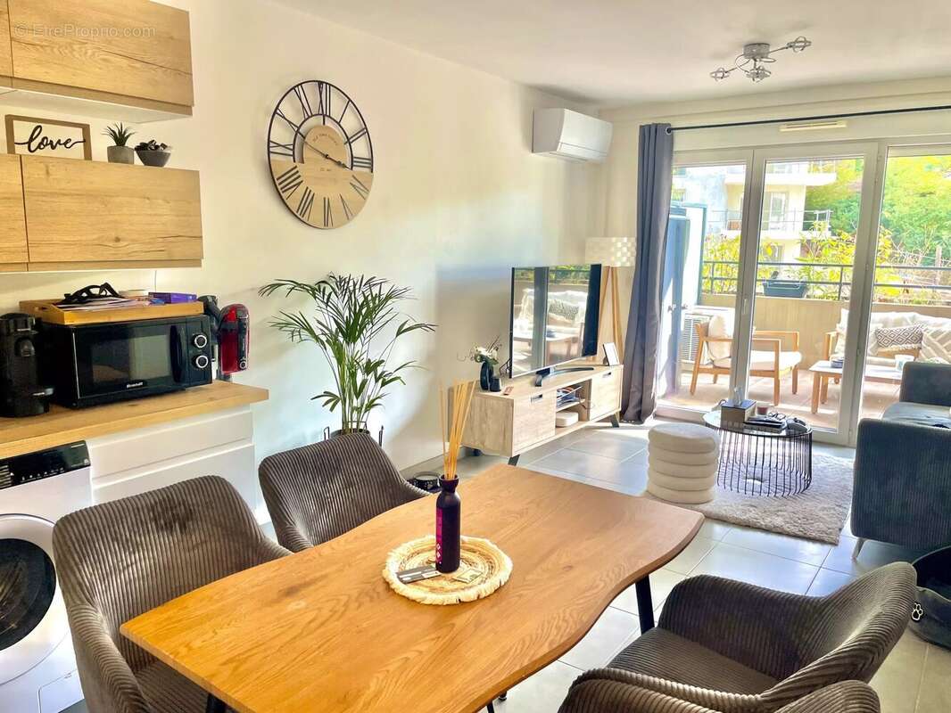 Appartement à AURIBEAU-SUR-SIAGNE