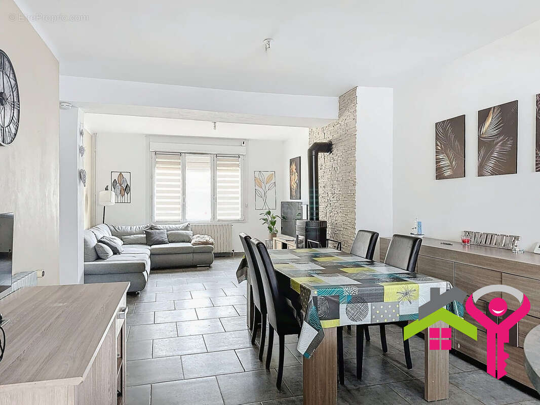 Maison à LIEU-SAINT-AMAND