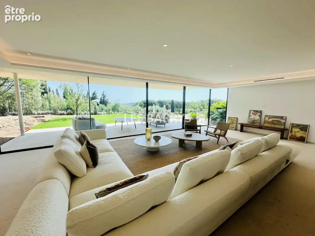 Propriété de standing à vendre à Ramatuelle, terrain 6600m2, piscine, pool house. - photo 4