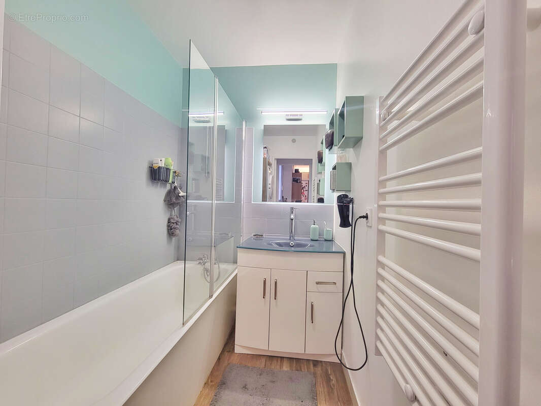 Appartement à SAINT-GENIS-LAVAL