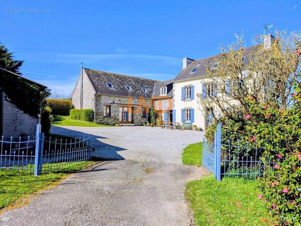 Maison à SAINT-NIC
