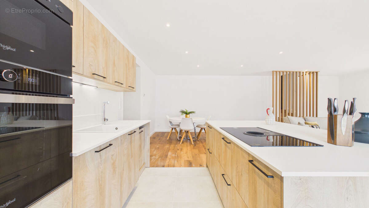Maison familiale - place Lamothe - photo 4