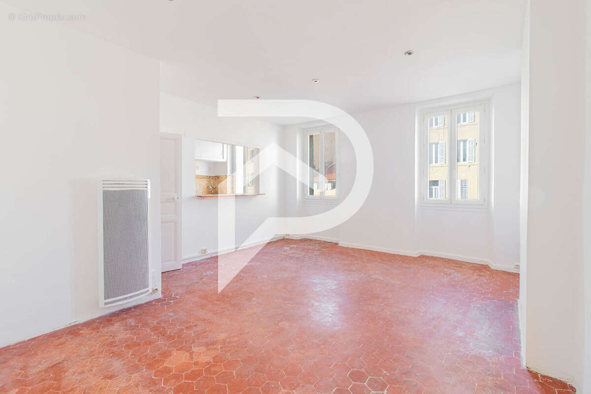 Appartement à MARSEILLE-6E
