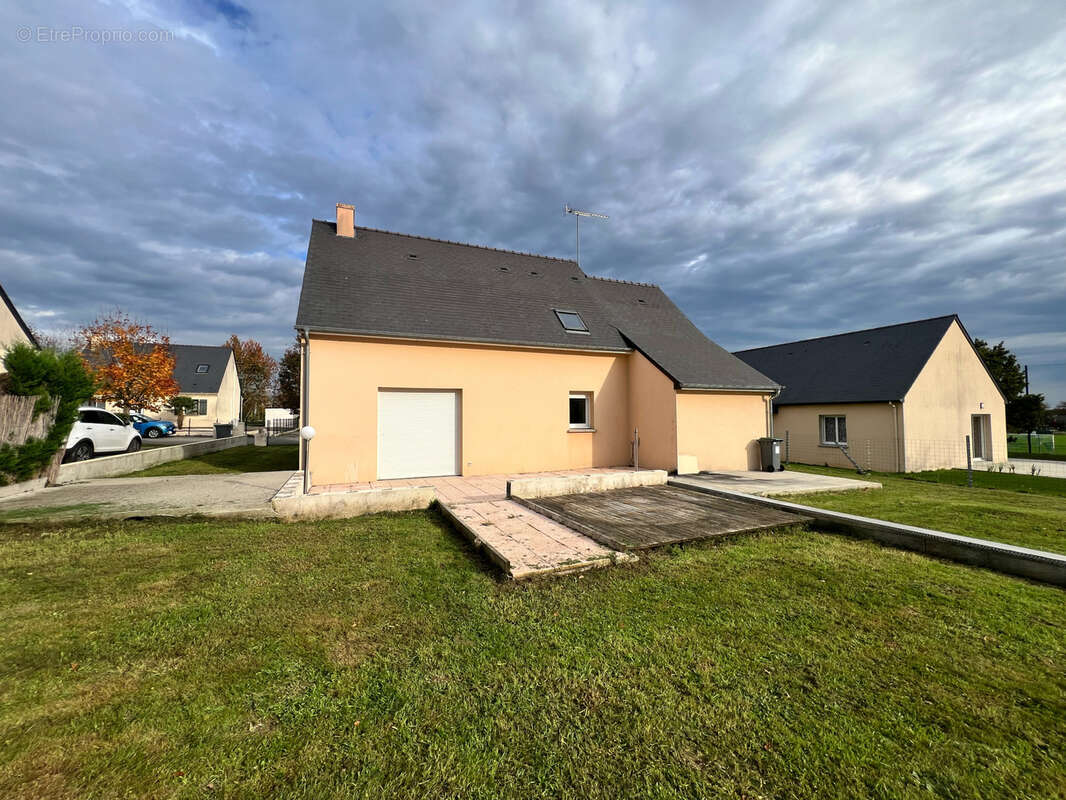 Maison à DERVAL