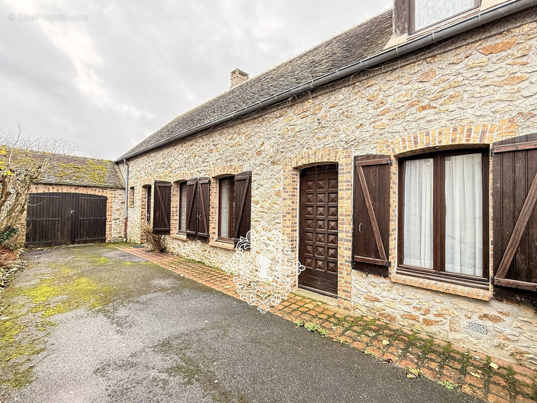 Maison à NANGIS