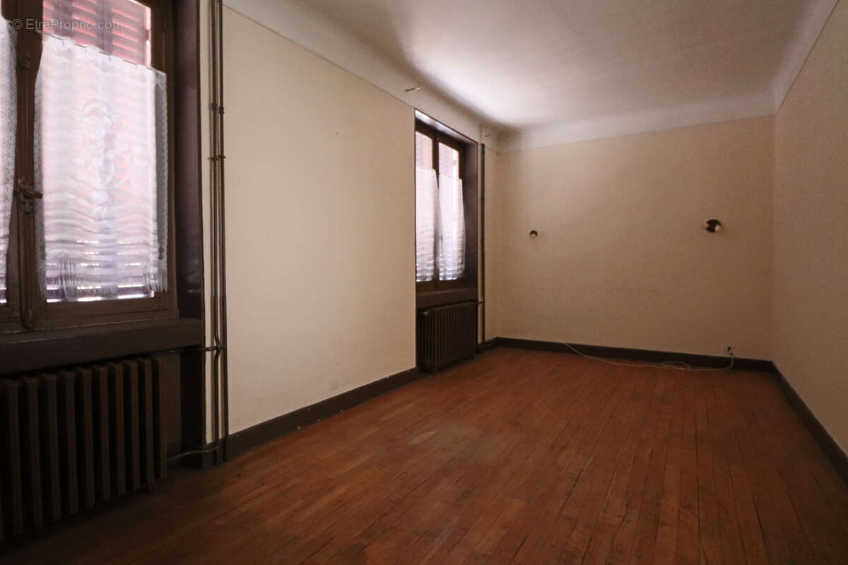 Appartement à SAINT-SAUVES-D&#039;AUVERGNE